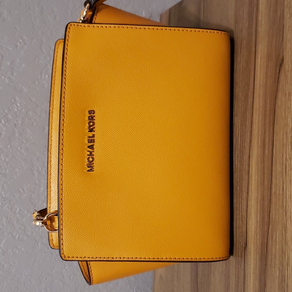 Michael Kors Crossbody
